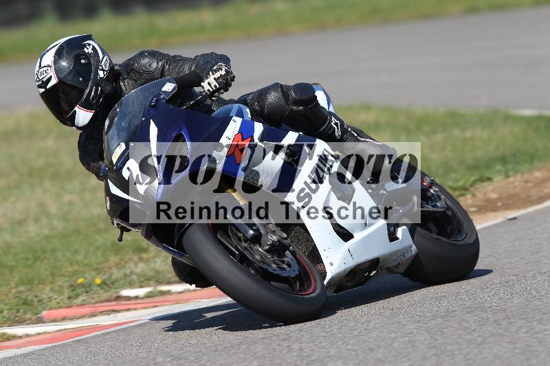 /Archiv-2022/05 04.04.2022 Plüss Moto Sport ADR/Freies Fahren/2